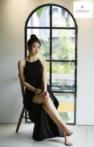 VÁY LỤA ĐEN HUYỀN BÍ - SANG TRỌNG Yumi Hana