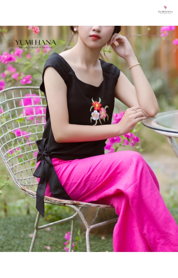 ÁO LINEN ĐEn HỌA TIẾT HOA THÊU Yumi Hana