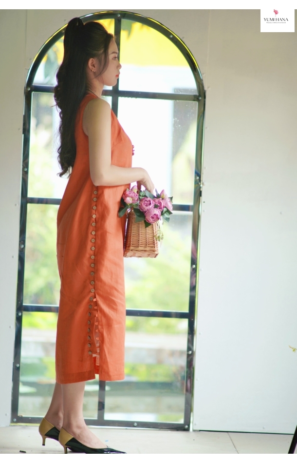 đầm nút suông đơn giản Yumi Hana
