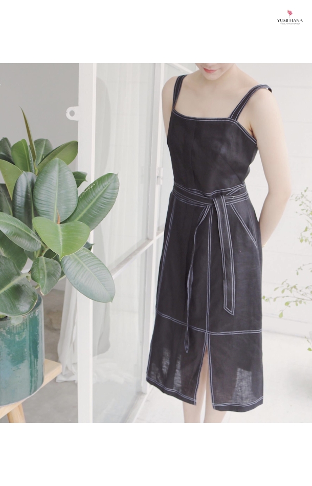 Đầm 2 dây chạy chỉ Yumi Hana  